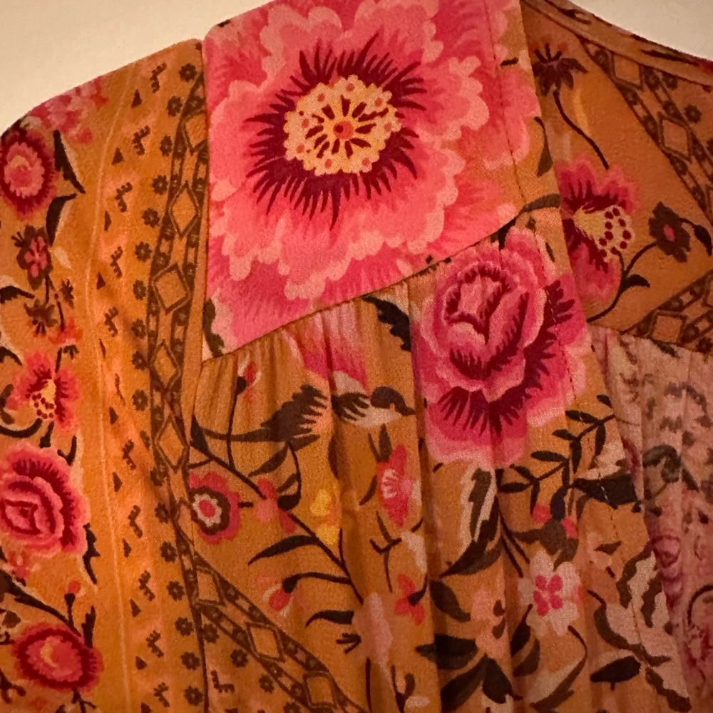 Amber babushka gown 🧡 - Picture 10 of 15